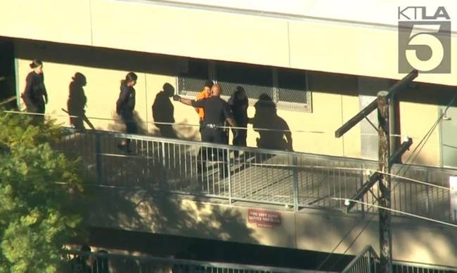 12χρονη άνοιξε πυρ σε σχολείο στις ΗΠΑ– Τραυματίστηκαν μαθητές και καθηγητές (βίντεο)